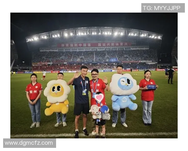 足球明星与球迷心连心的温暖瞬间让我们感受爱的力量与团结的精神 足球明星与球迷心连心的温暖瞬间让我们感受爱的力量与团结的精神