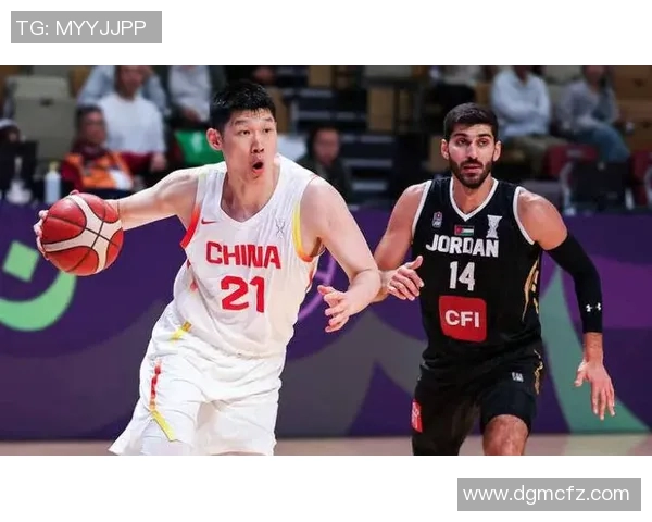中国男篮世预赛对决约旦全力争胜展现团队实力与拼搏精神