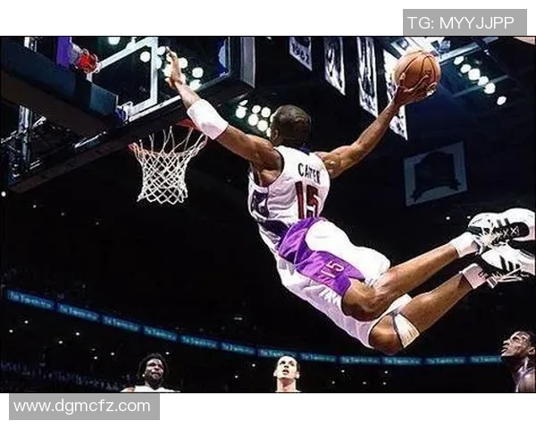 NBA篮球扣篮明星的传奇瞬间与扣篮技巧的完美结合 NBA篮球扣篮明星的传奇瞬间与扣篮技巧的完美结合